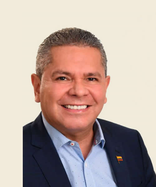 Senador José Luis Pérez Oyuela