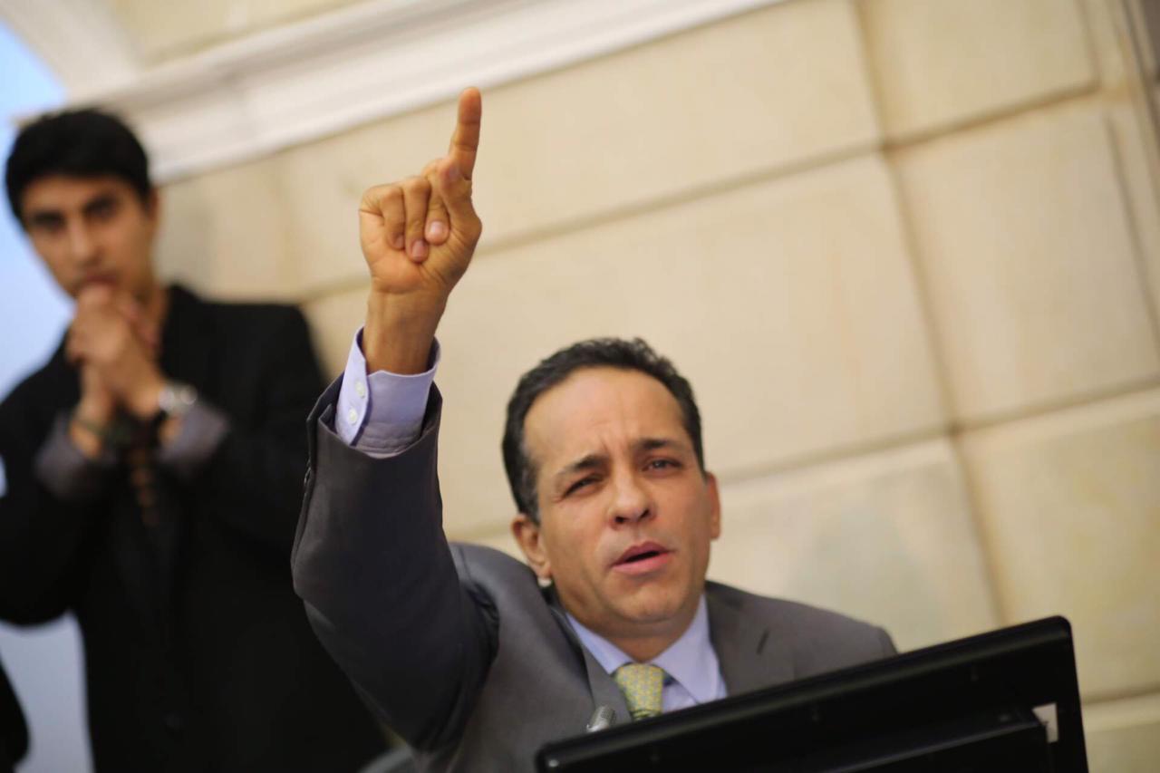 Senador Alexander López