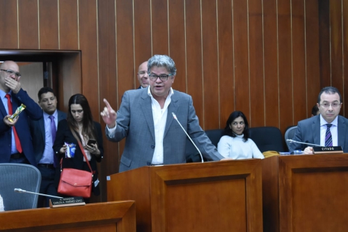 Senador Wilson Arias. Senador Wilson Arias.